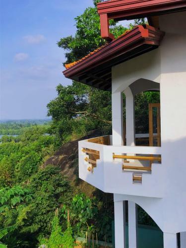 Treehouse Villas Hikkaduwa