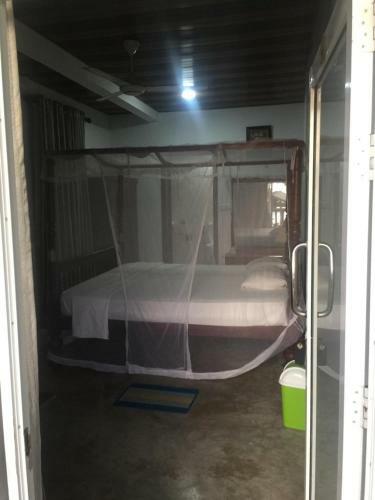 Albergue New Amadeo Beach