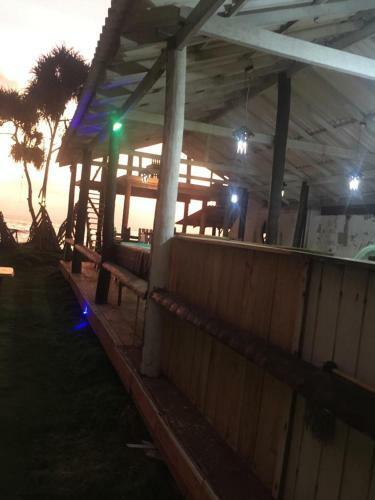 Albergue New Amadeo Beach