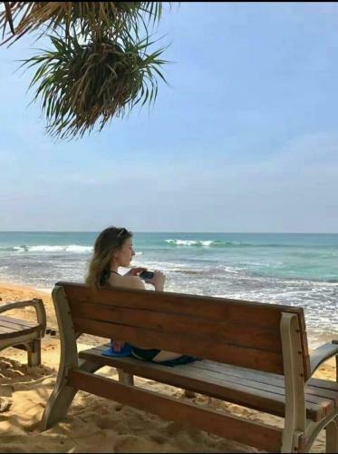 Albergue New Amadeo Beach