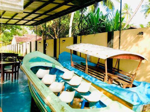 Bed & Breakfast Tramonto Airport Lagoon Resort