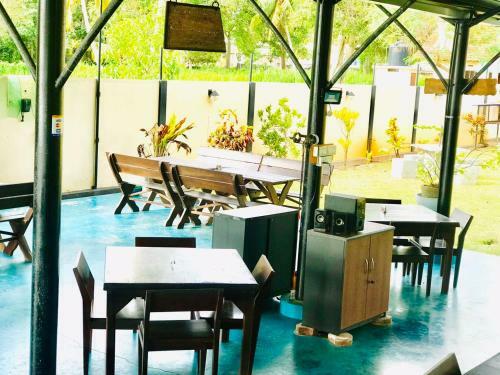 Bed & Breakfast Tramonto Airport Lagoon Resort