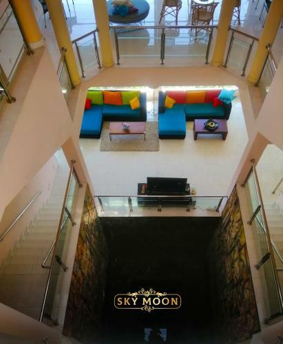 Hotel Sky Moon