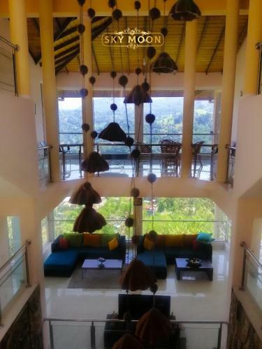 Hotel Sky Moon