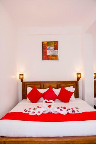 Hotel White Camelot