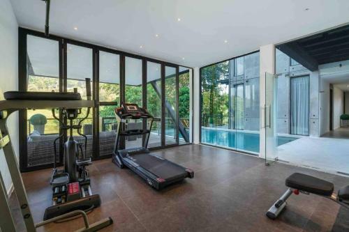 Ultramodern Riverfront Villa With Infinity Pool