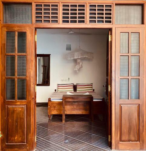Hostal Madiha Ocean Waves