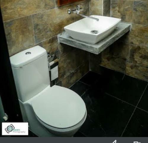 Hostal Kings Marine Sk Town