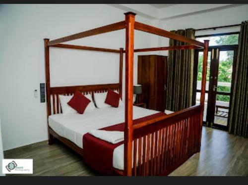 Hostal Kings Marine Sk Town