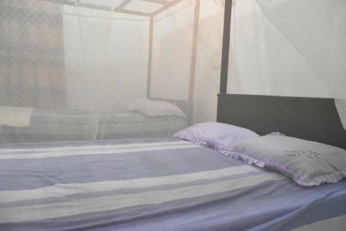 Hostal Surf Corner