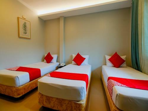 Hotel Vaccinated Staff - Oyo 849 Carcar Eco Farm Resorts