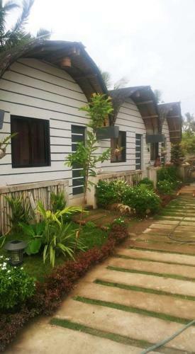 Point F Siargao