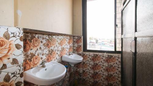 Hotel Cristian Jay Dormitory