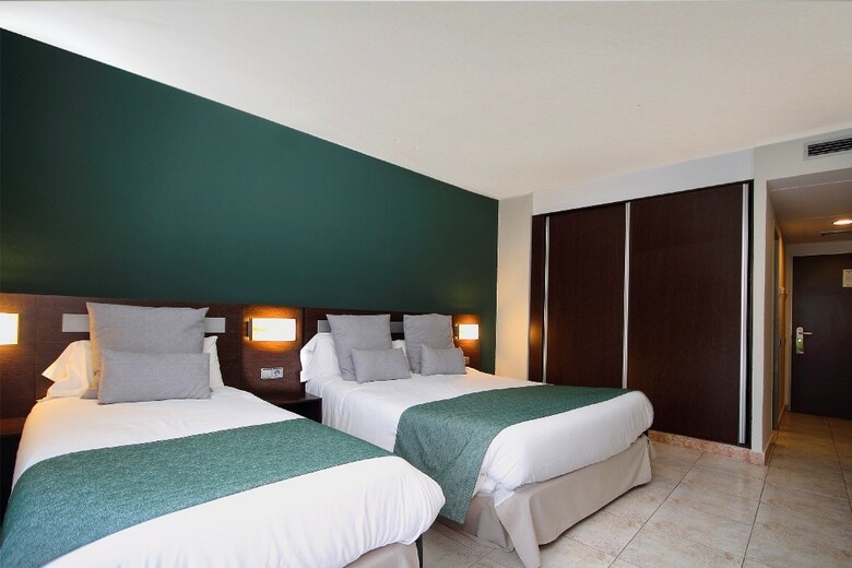 Aqua Hotel Bertran Park