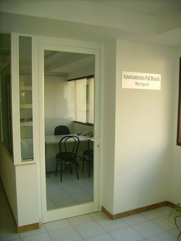 Apartamentos Pal Beach