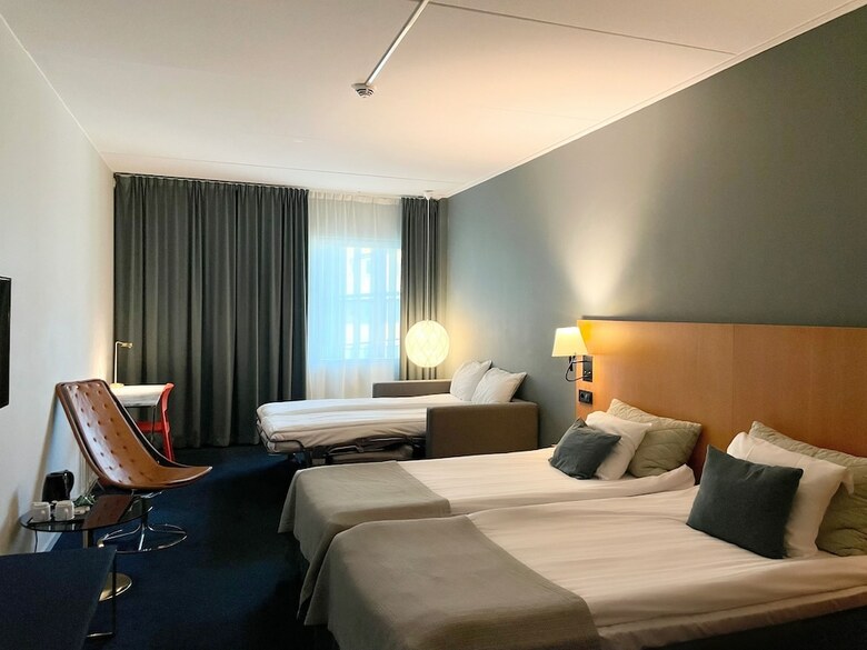 Hotel Quality Globe