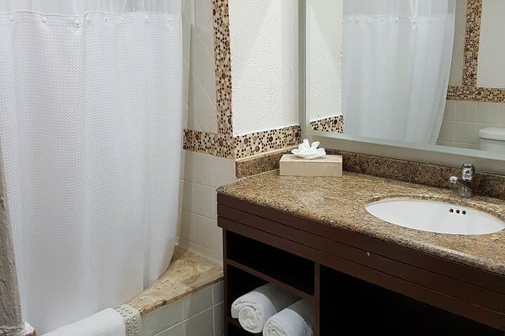 Hotel El Cid La Ceiba Beach