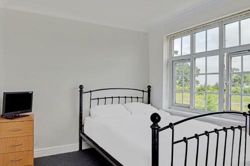 Gables Hotel & Restaurant