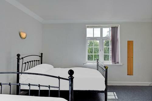 Gables Hotel & Restaurant