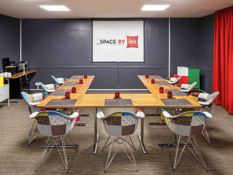 Hotel Ibis London Luton Airport