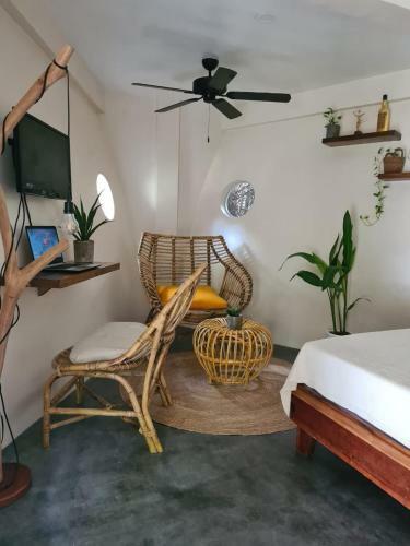 Hotel Arka Hayahay Surf And Beach Resort