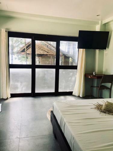 Hotel Arka Hayahay Surf And Beach Resort