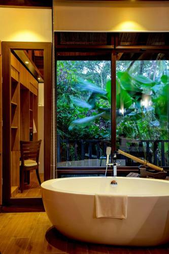 Hotel Lihim Resorts