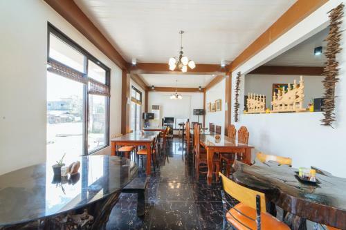 Rbr Hotel And Restaurant