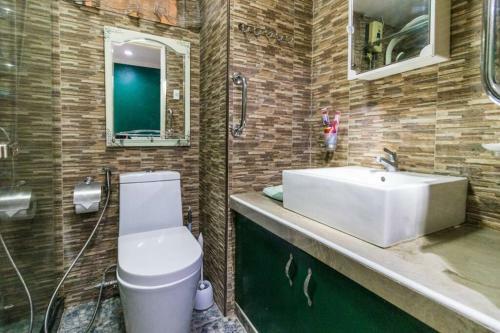 Apartamento Hideaway , All You Need, And Nothing You Don't
