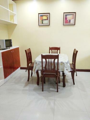 J&h Apartment