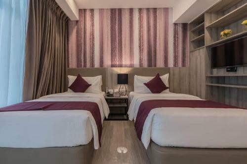 Bayfront Hotel Cebu Capitol Site - Multiple Use Hotel