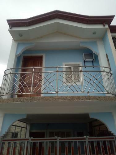 Apartamento 2 Storey House For Rent With Garage