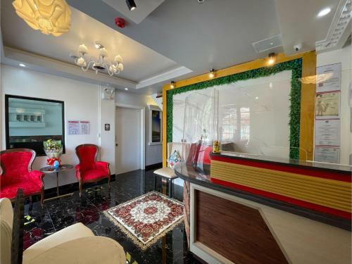 Hotel Vaccinated Staff - Oyo 685 K Fortune Apartelle