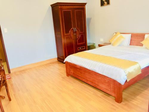 Bungalow Hotel
