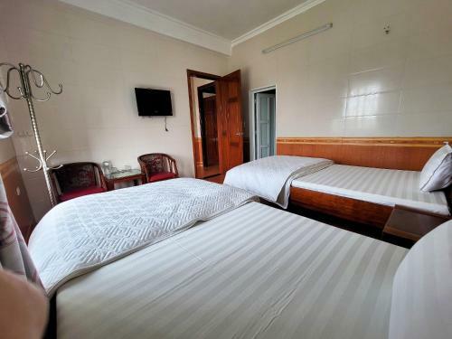 Ph� Qu� Hotel