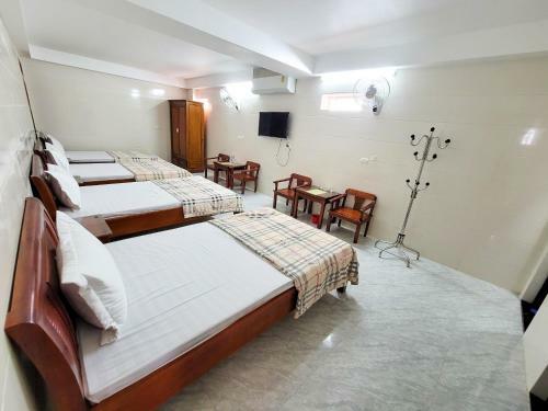 Ph� Qu� Hotel