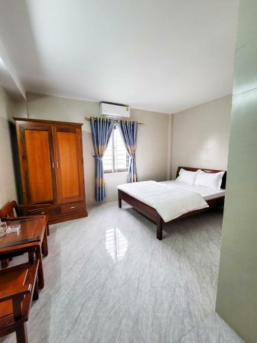 Ph� Qu� Hotel