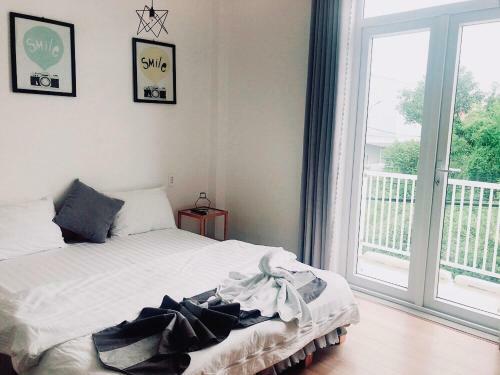 Hotel Sele House