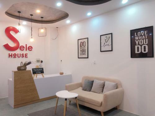 Hotel Sele House