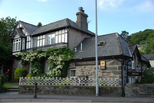 Tudor Lodge