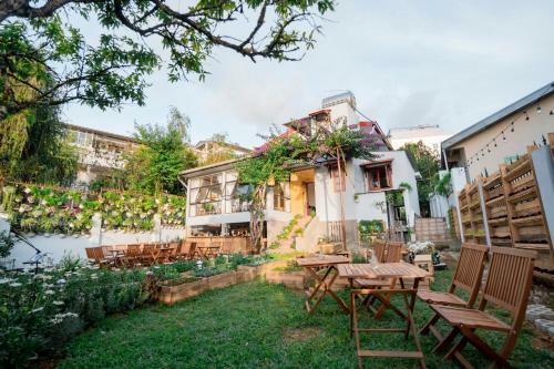 Hostal Le Divan Dalat