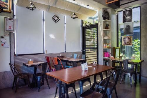 71 Cafe B&B