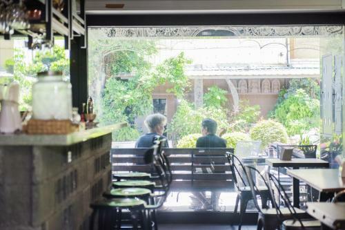 71 Cafe B&B
