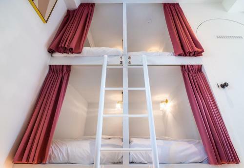 W3 Hostel