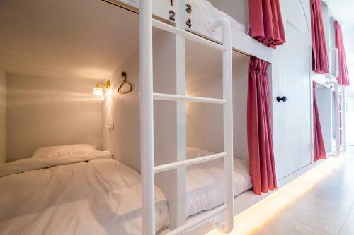 W3 Hostel
