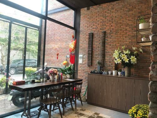 Hostal Ng�i House