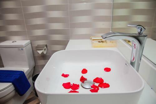 Golden Rose Hotel