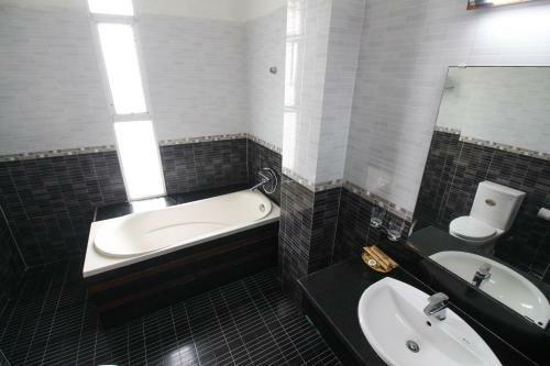 Avalon Da Nang Hotel