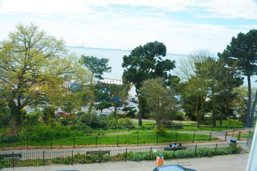 Hostal Pier View
