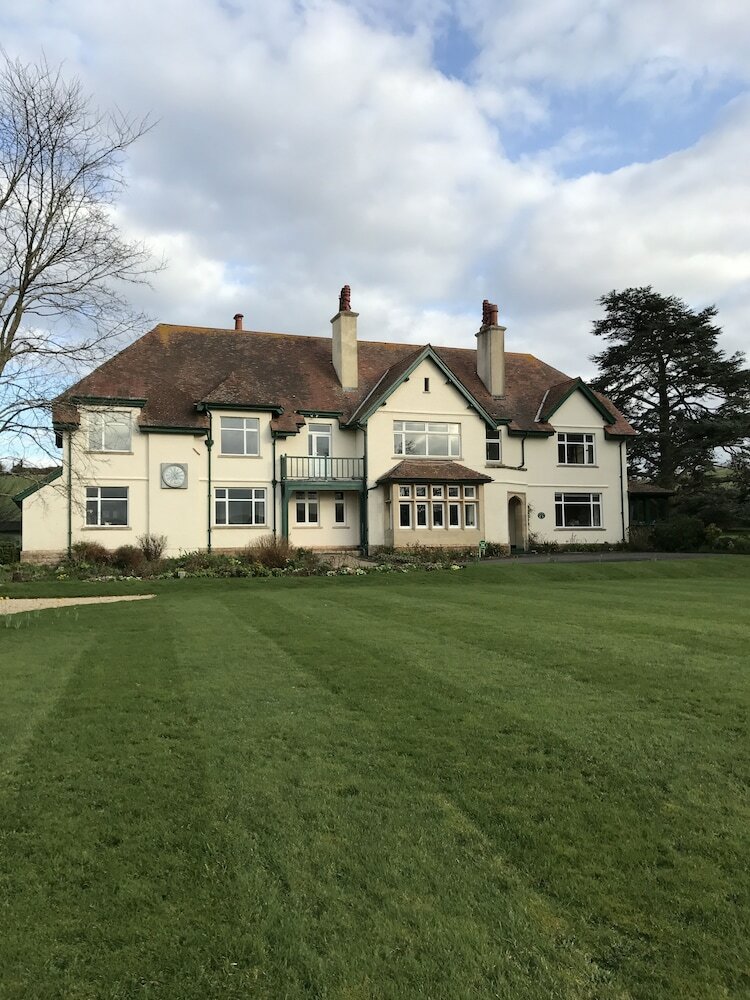 Bed & Breakfast Cedar House
